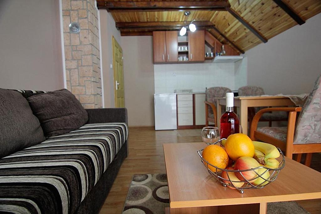 Apartments Andric Kaludjerske Bare Rum bild